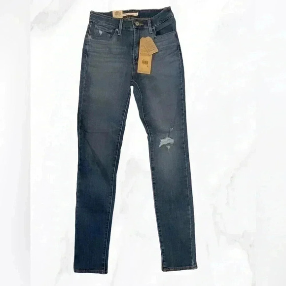 NWT Levi’s 721 high rise skinny stretch 5 pocket medium wash denim  jeans 26 - Picture 2 of 7